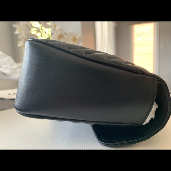 GG Marmont small matelassé shoulder bag - Picture 6 of 13